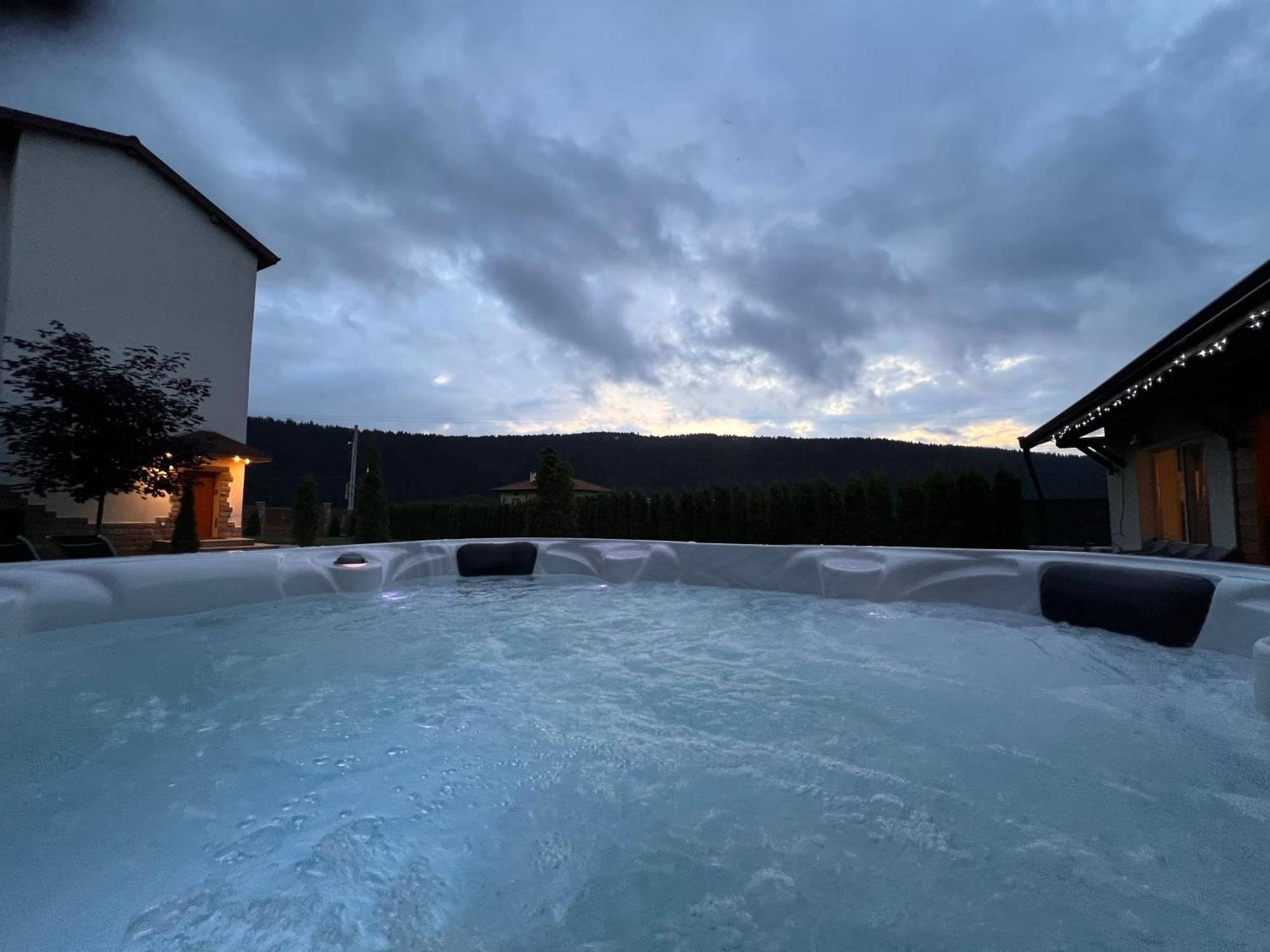 Villa Adelheide - Spa, Bbq & Jacuzzi Beli Iskar Buitenkant foto